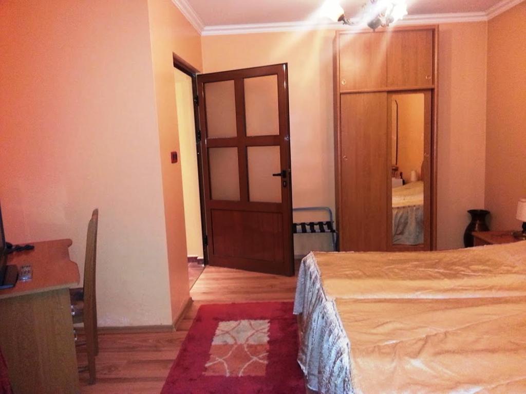 Family Hotel Silvestar ヴェリコ・タルノヴォ 部屋 写真